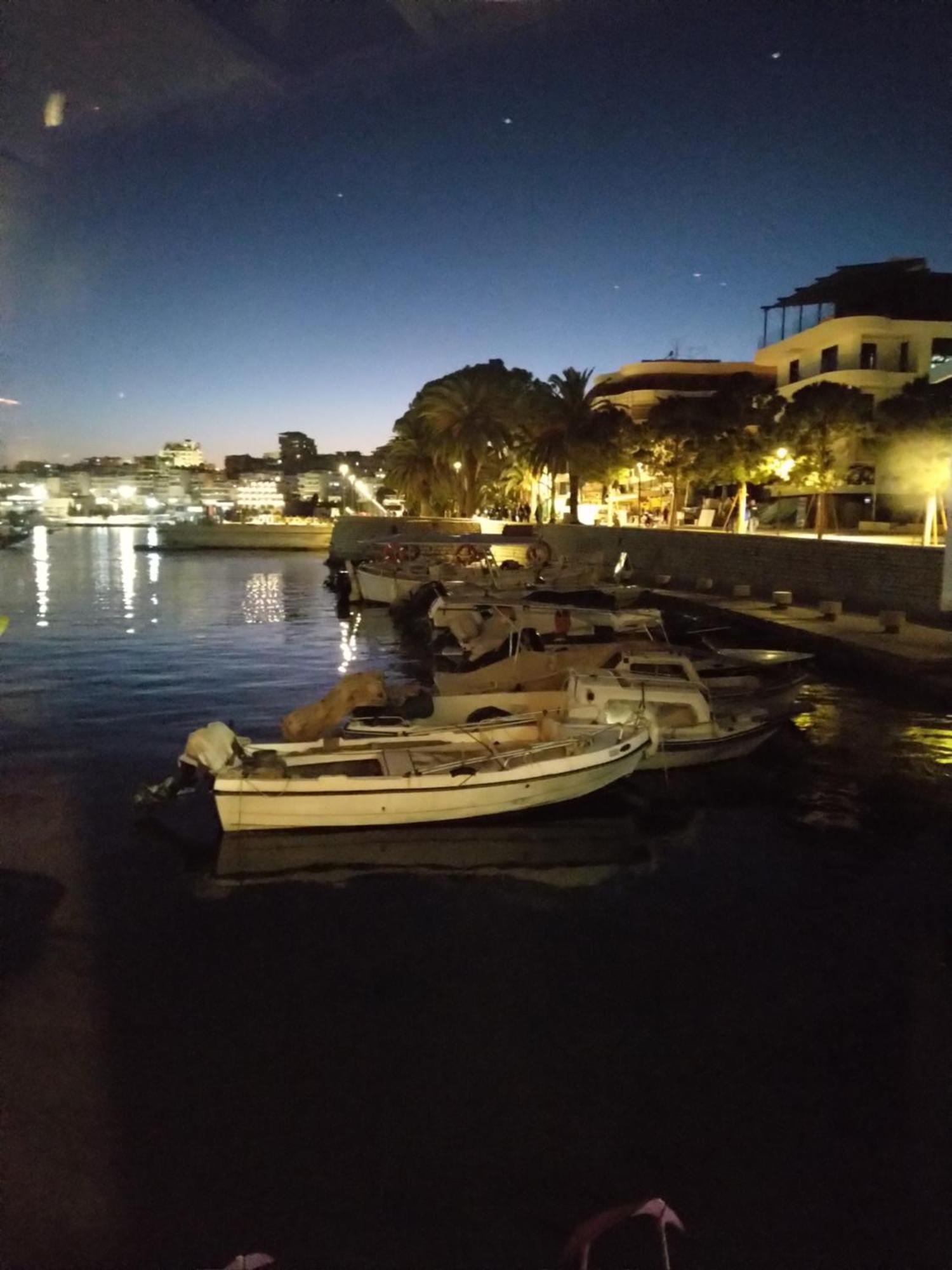 Amazing Sea City View Apartment Sarandë Esterno foto